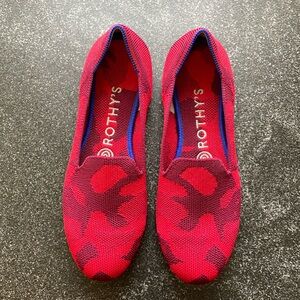 Rothy’s Loafer in Red Camo Print Size 6.5